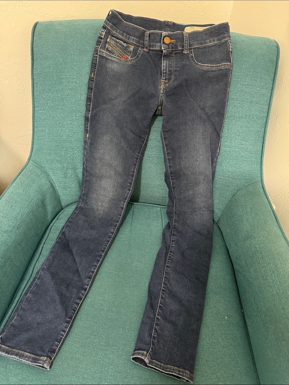 Diesel Size 26 Women's Dark Blue Slim Fit Jeans